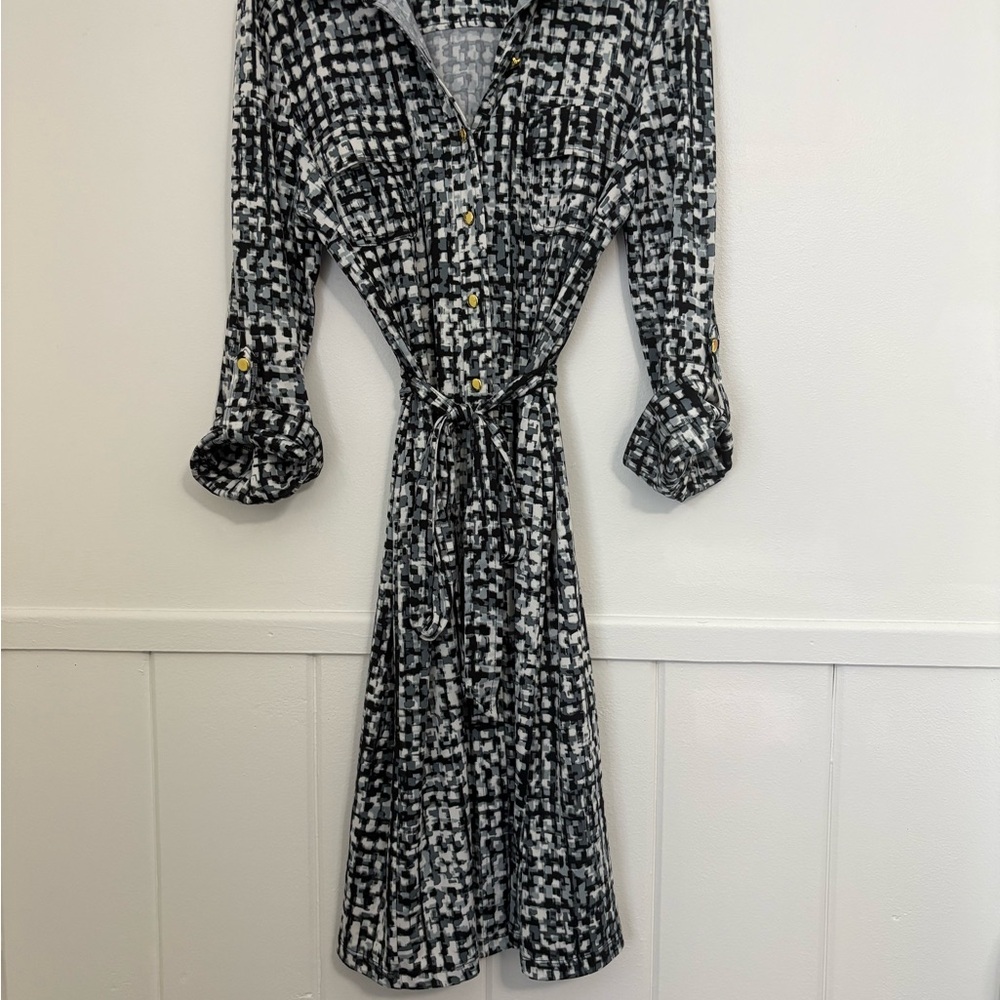 GNW Monochrome Long Sleeve Dress